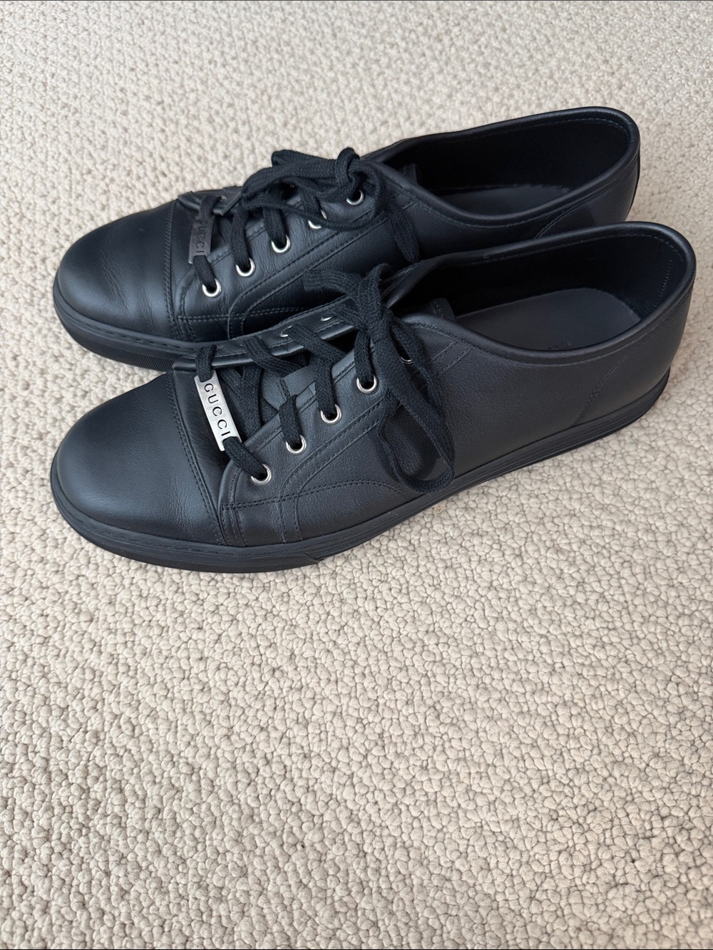 Gucci Black Leather Low-Top Lace-Up Sneakers